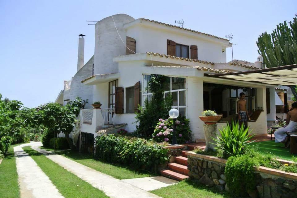 Villa Nicanda- 100 Mt Dal Mare- Giardino Porto Columbu - Perd'E Sali 外观 照片